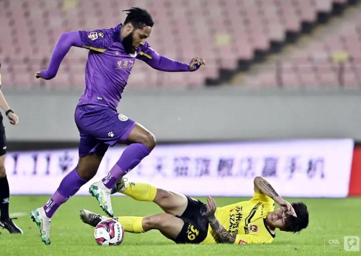  南特全场被动仍获平局展现顽强保级决心  